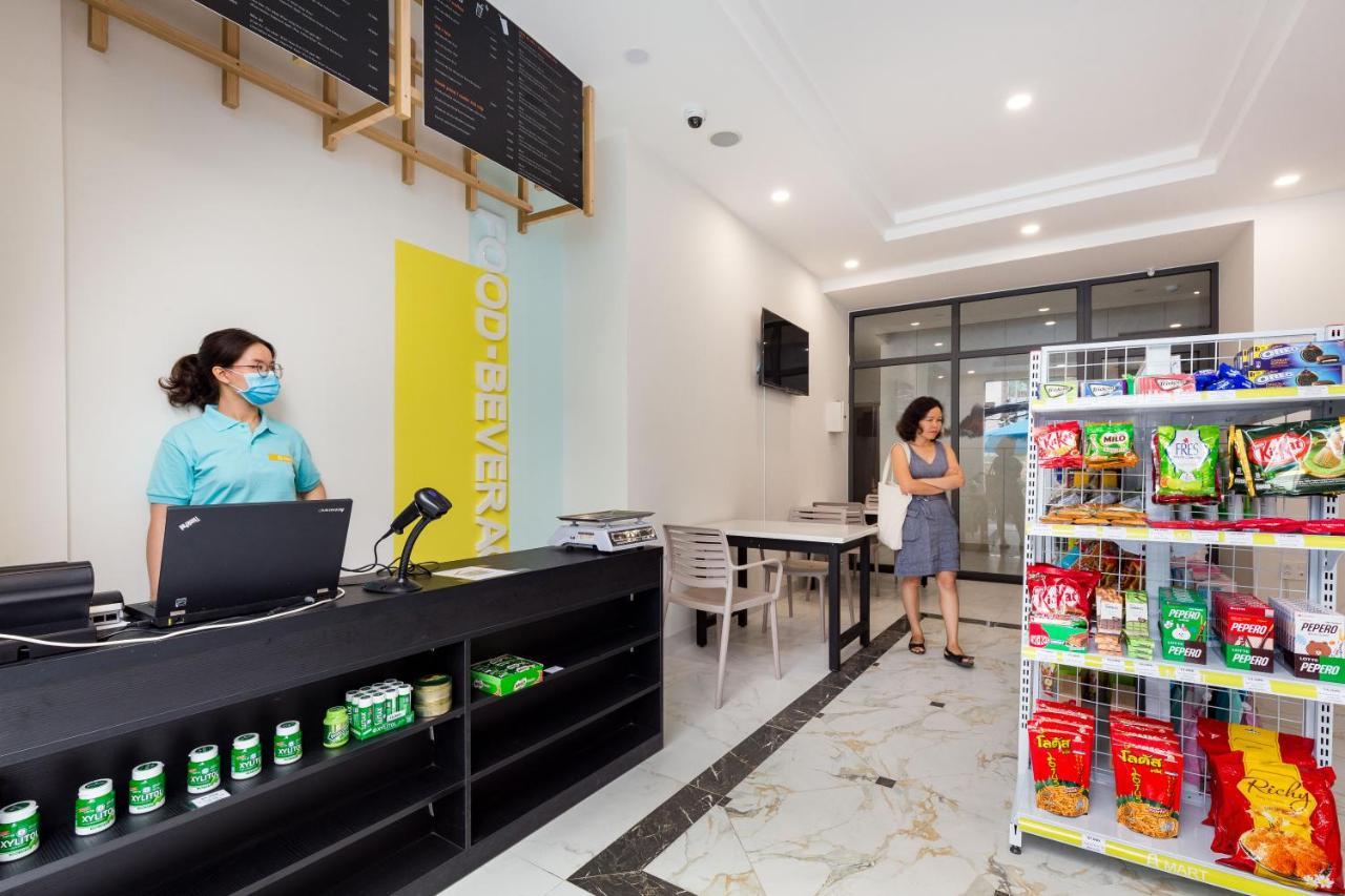 Yours Studio Airport Hotel Хошимин Екстериор снимка