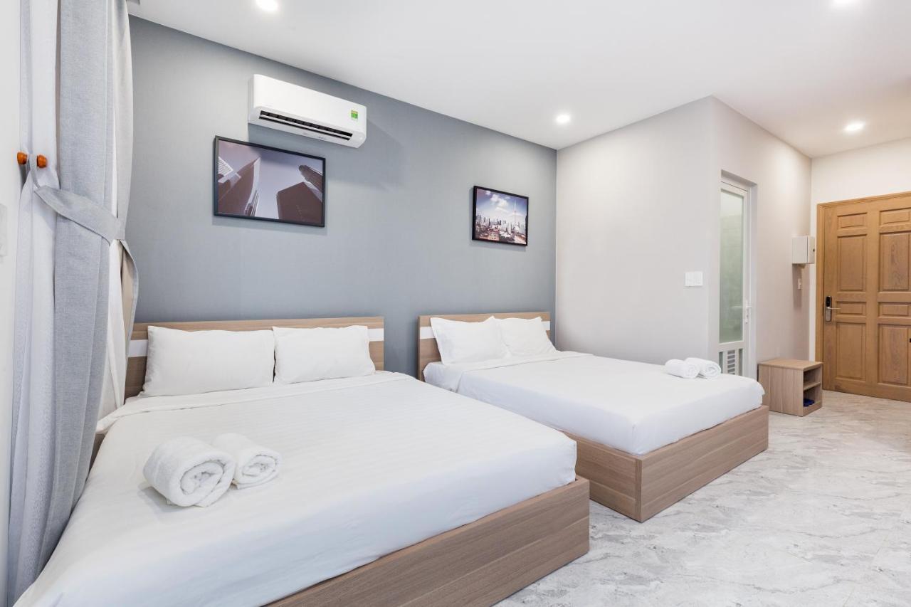 Yours Studio Airport Hotel Хошимин Екстериор снимка