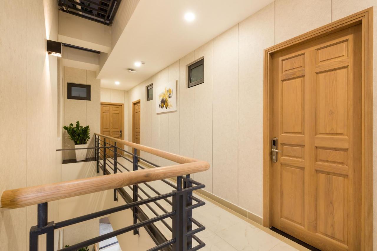 Yours Studio Airport Hotel Хошимин Екстериор снимка