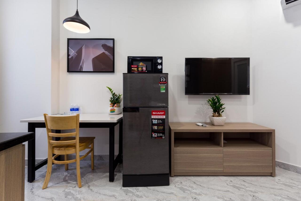 Yours Studio Airport Hotel Хошимин Екстериор снимка