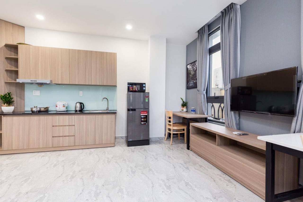Yours Studio Airport Hotel Хошимин Екстериор снимка