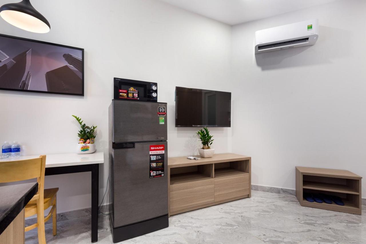 Yours Studio Airport Hotel Хошимин Екстериор снимка